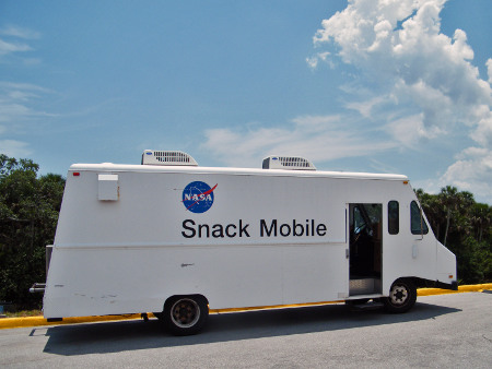 space-snack-mobile2