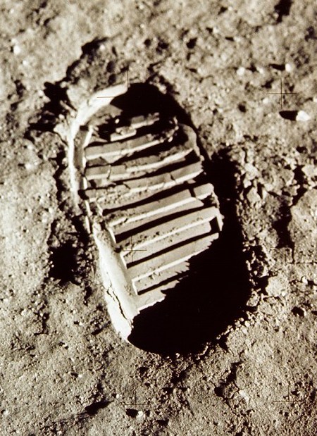 moon-footprint