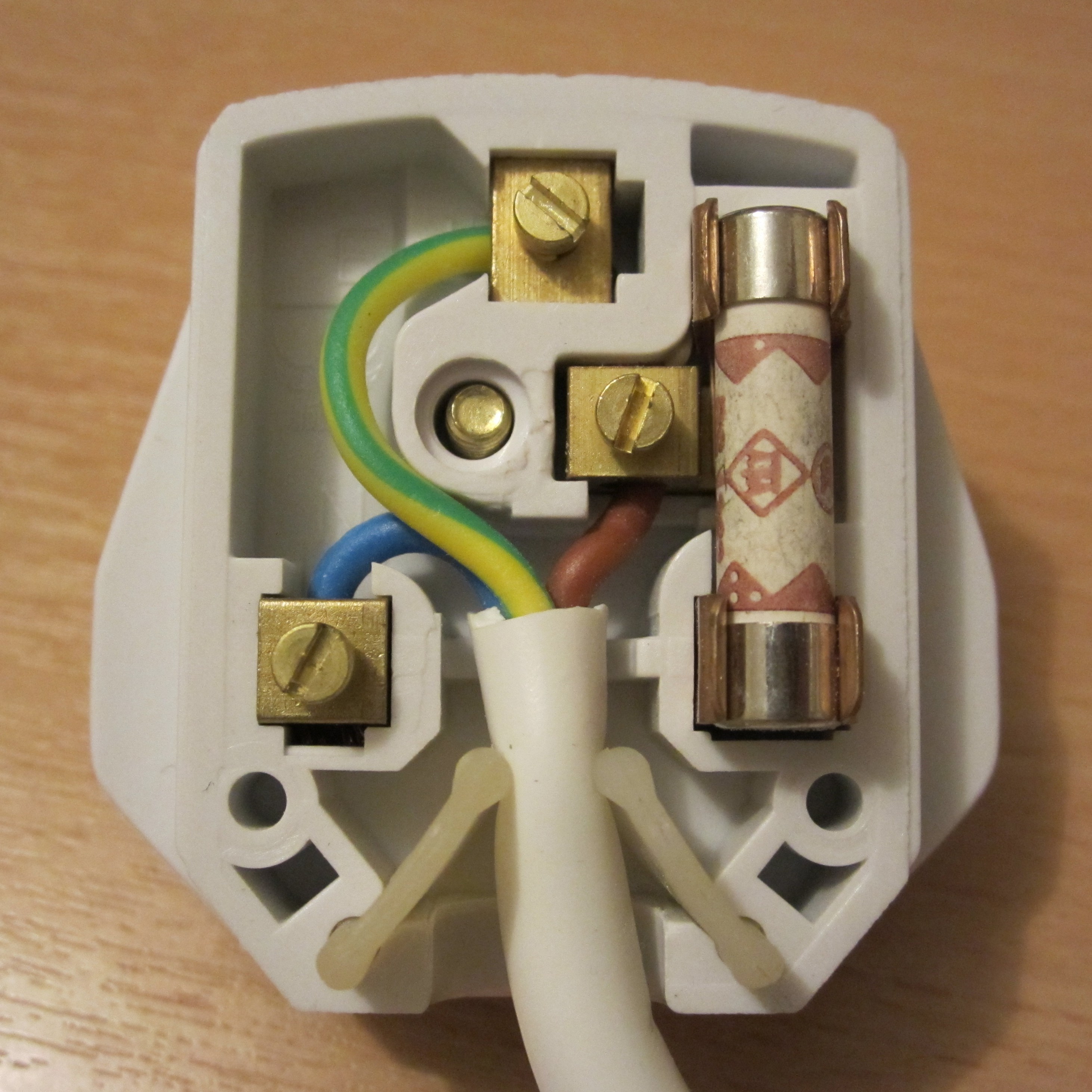 Plug wiring colour scheme | MrReid.org